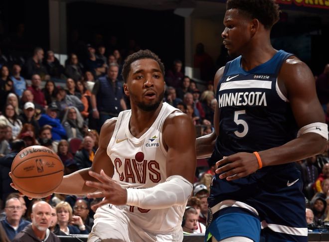 騎士5人得分20+！復(fù)仇終結(jié)森林狼4連勝 米切爾28分華子25分