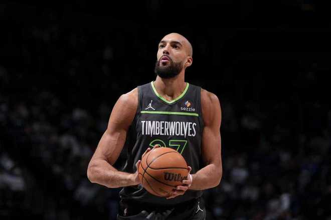 庫(kù)里華子缺席！森林狼大勝勇士終結(jié)5連敗升前六 戈貝爾15+17